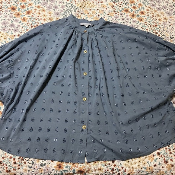 Never a Wallflower-Blue Cross Hatch Elastic Sleeve Top - Picture 6 of 7